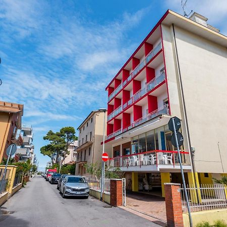 Hotel Serafini Rímini Exterior foto